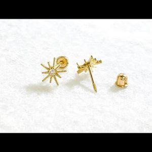 14k solid gold minimal star cubic zirconia studs